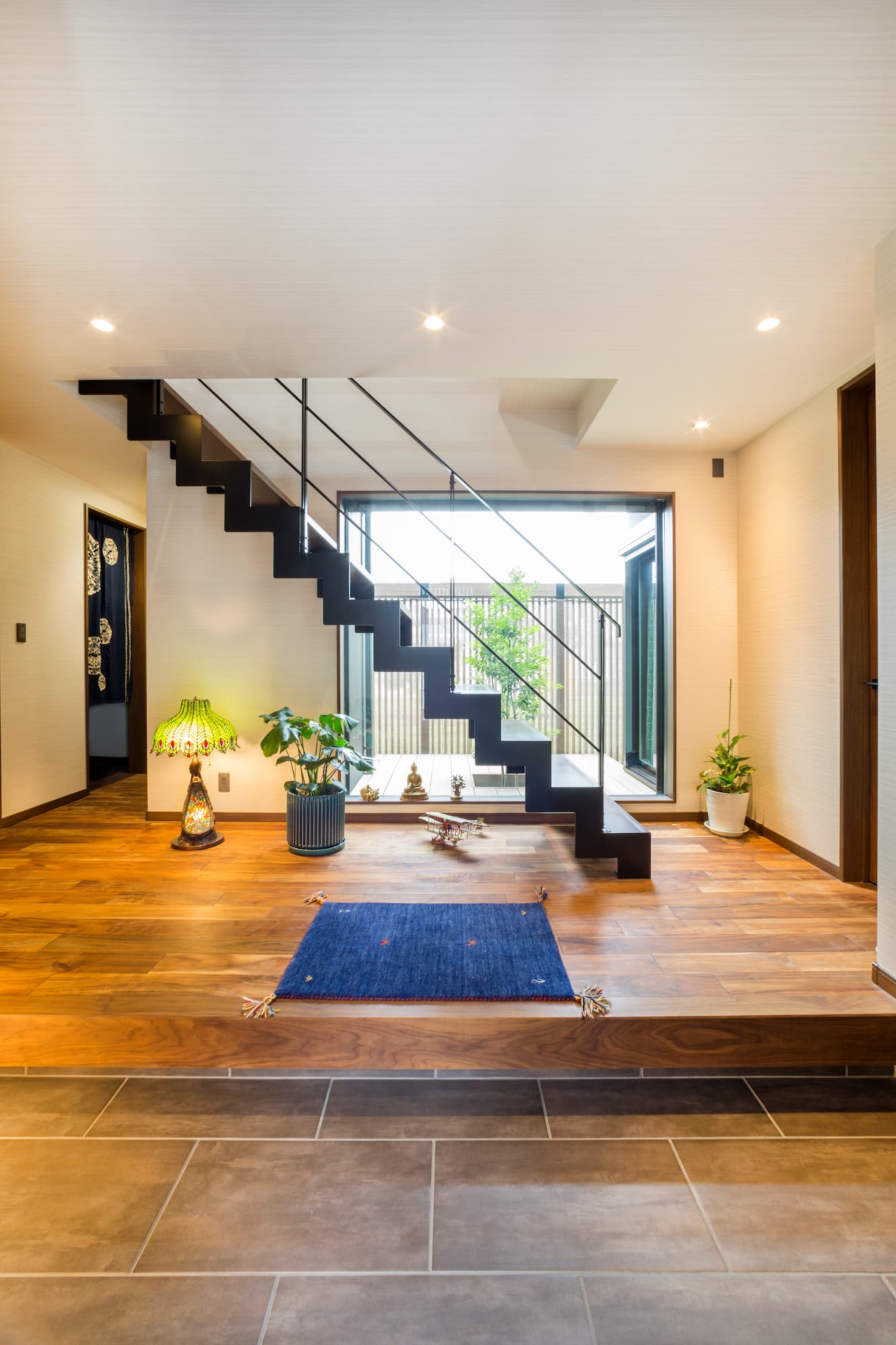 玄関で魅せるおうち 画像