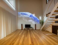 吹き抜けリビングのある開放的なおうち